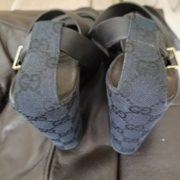 Gucci monogram wedge with leather top-black-size 7.5 - excellent condition - Picture 5 of 6